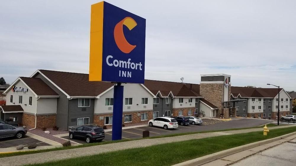 Comfort Inn Уокешо Экстерьер фото