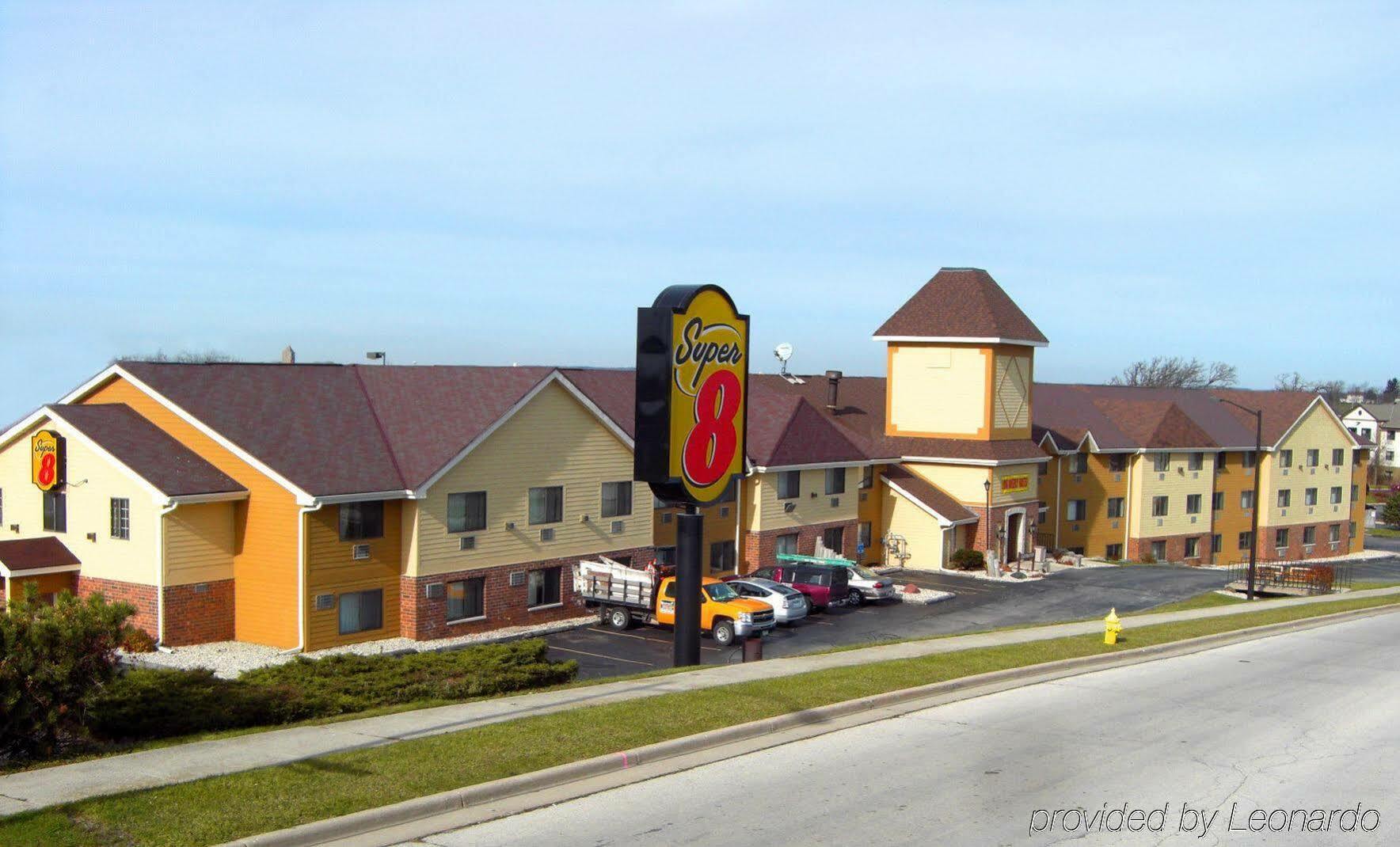 Comfort Inn Уокешо Экстерьер фото